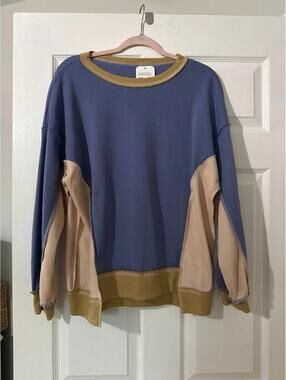 Little Daisy Color Block Pullover Boutique Small New with Tags